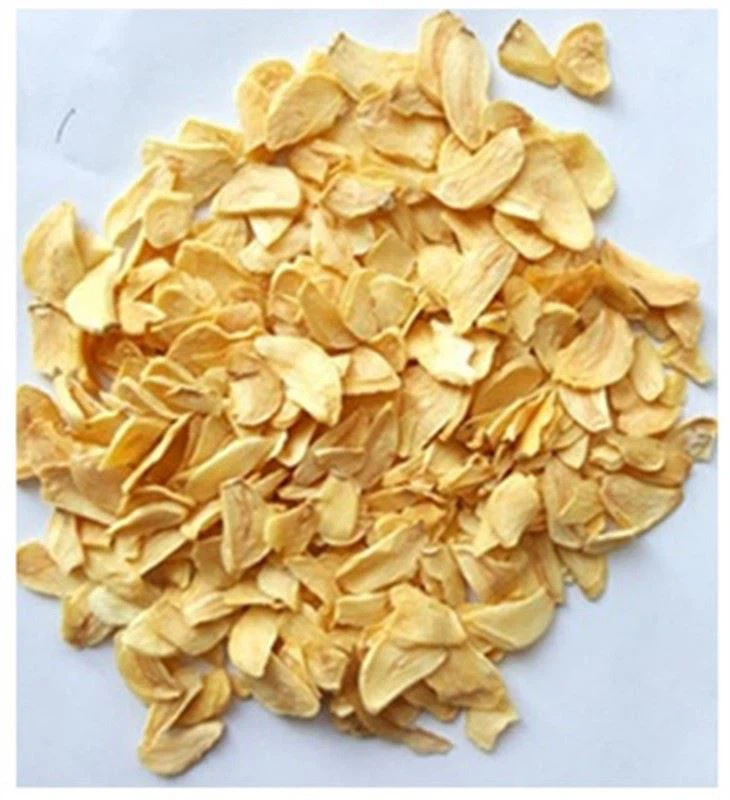 Garlic In String Bags (2)_